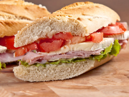 Crunchy Fish Sandwich as Healthy Lunch Idea