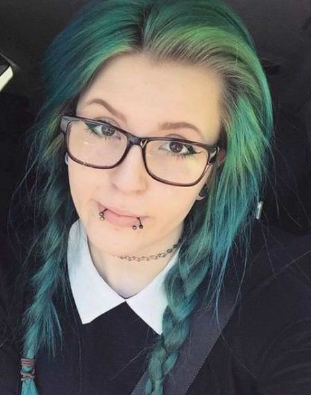 Emo pigtail with green cute emo styles for girls