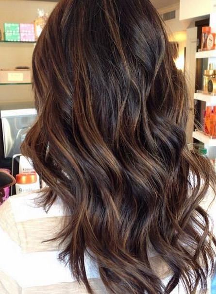Subtle and soft highlights hairstyles for brown hair