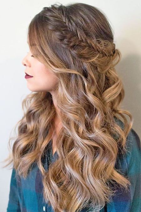 cascading curls side hairstyles for prom night