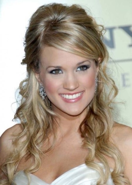 Carrie-Underwood-Half-Up-Half-Down-Curly-Hairstyle celebrity hairstyles