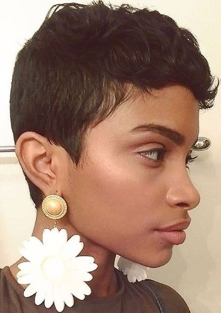Short and Chic natural hairstyles for short hair