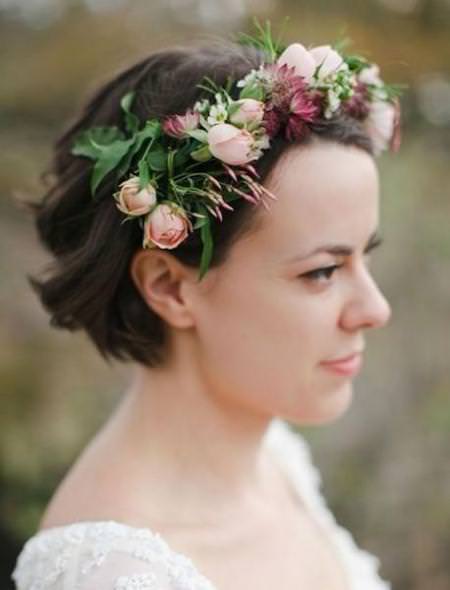 bob hairstyles with floral headpiece wedding hairstyles for short hair