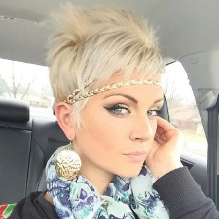 spiky pixie with headband christmas and new year eve hairstyles
