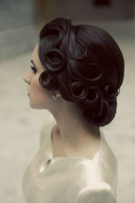 Awesome vintage updo for medium hair hairstyles for brides and bridesmaids