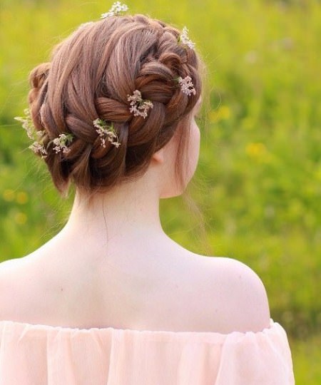 Cute floral crown school hairstyles