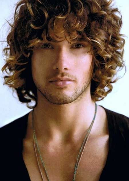 Serenade Swooner Ideas for Curly Hair