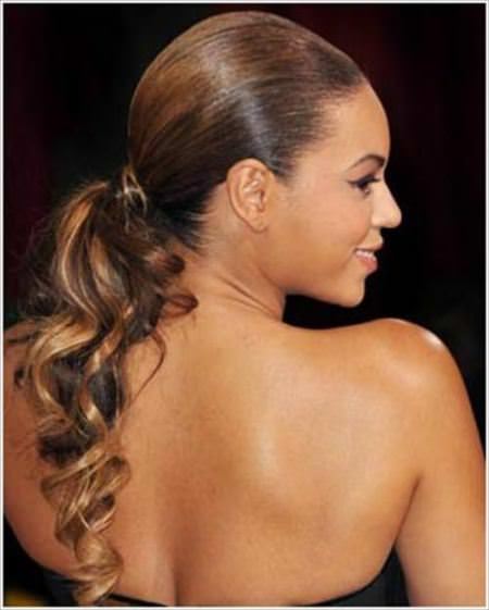 contast of sleek and curly hair funky hairstyles for medium length hair