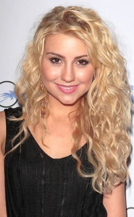 long blonde curly hair celebrity looks with long blonde hairstyles