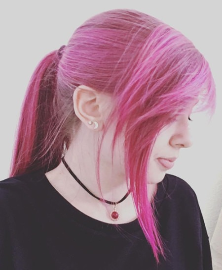 pink ponytail with side bangs emo hairstyles for girls