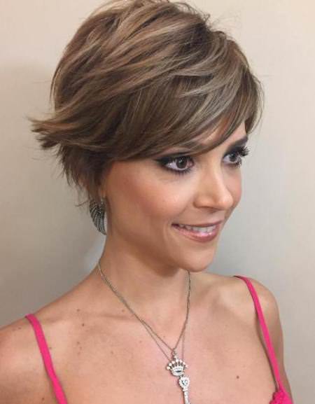 Flared out pixie bob short layered hairstyles