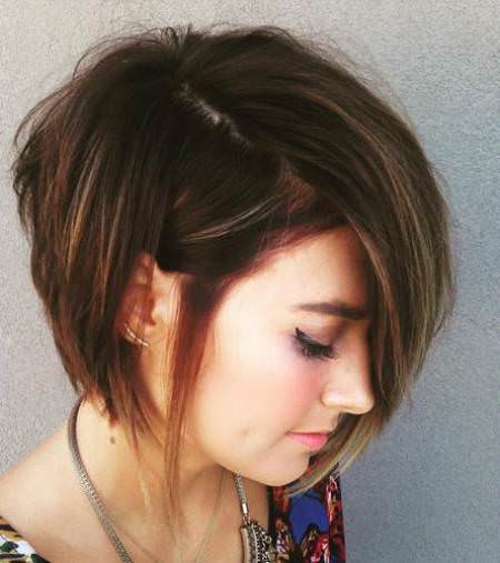 The grunge girl short layered hairstyles