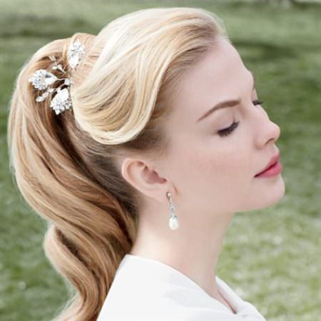 gorgeous ponytails ideas for brides