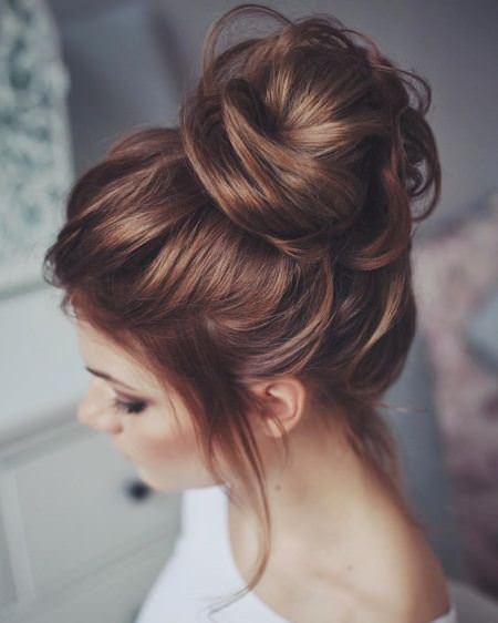 messy topknot ideas for brides