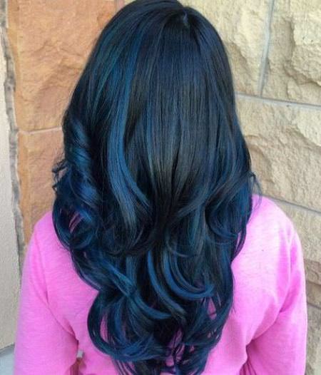 subtle blue black waves blue ombre hairstyles for women