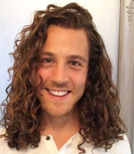 Natural volume urly hairstyles for men