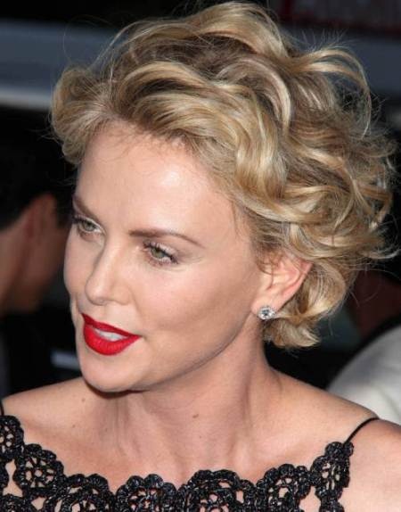 short blonde hairstyles and haircuts for curly hair