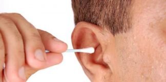 How to Unlog a Clogged Ears Fast