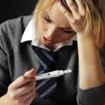 How to Avoid a Teenage Pregnancy Naturally or pills