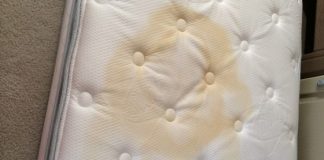 How to Remove Urine Stains From a Mattress