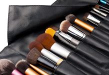 how to clean make up brushes