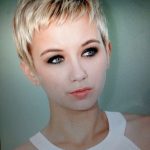 cropped pixie short hairstyles for women